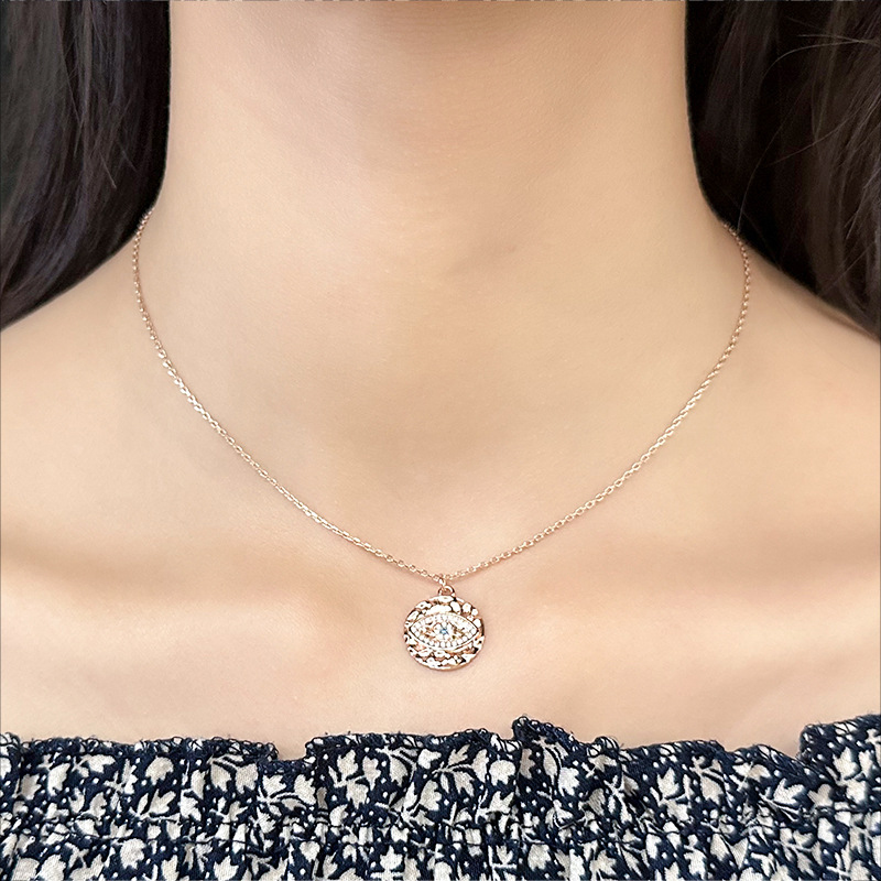 Celestia Eye Necklace 2 celestia eye necklace