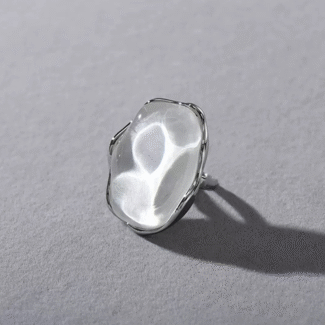 ellipsis collection： luna oval stone studs