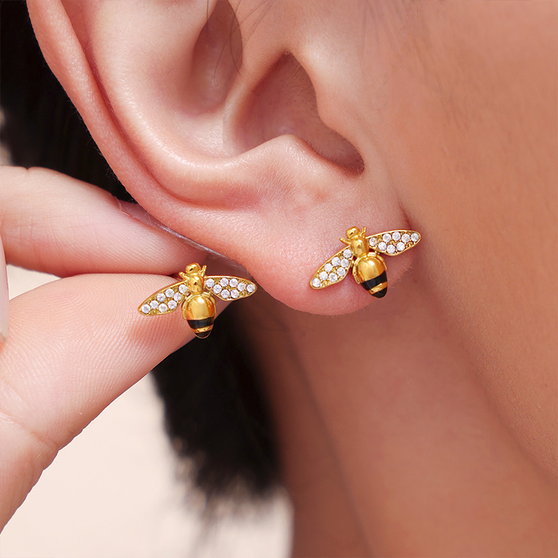 Gold Tone Titanium Bee Jewelry Set - Earrings 2 gold tone titanium bee jewelry set earrings