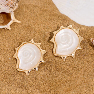 lucky wheel shell earrings – ocean inspired minimalist vintage style