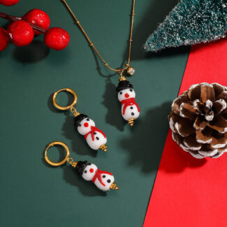 Snowman-Charm-Christmas-Necklace-with-Gold-Chain